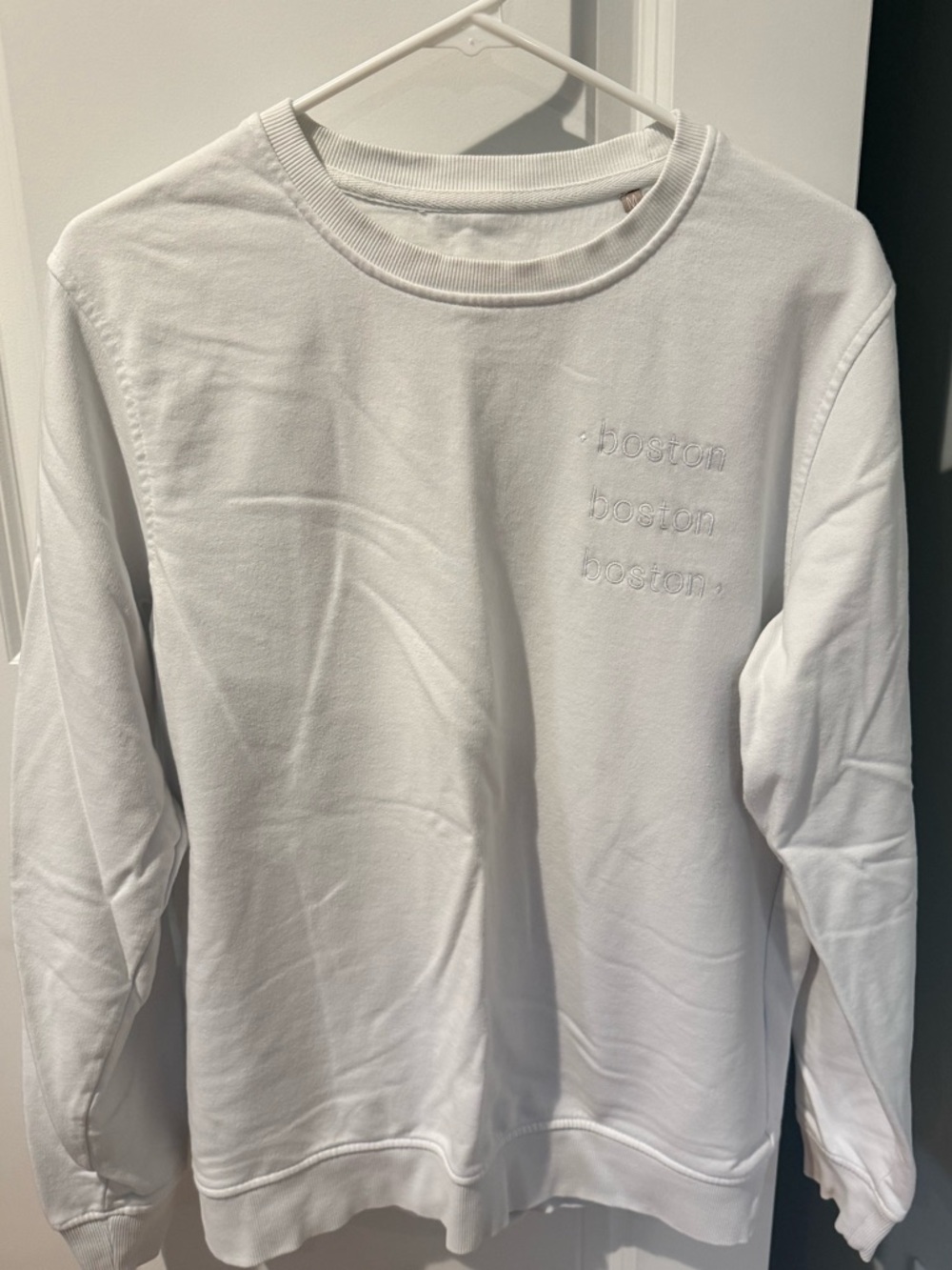 “boston boston boston” women’s medium sweatshirt